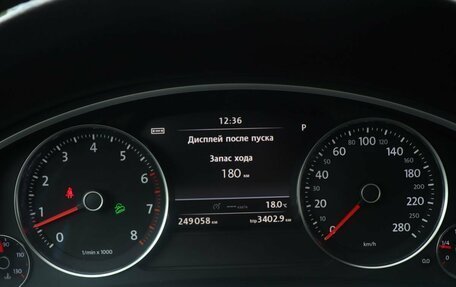 Volkswagen Touareg III, 2012 год, 2 152 000 рублей, 13 фотография