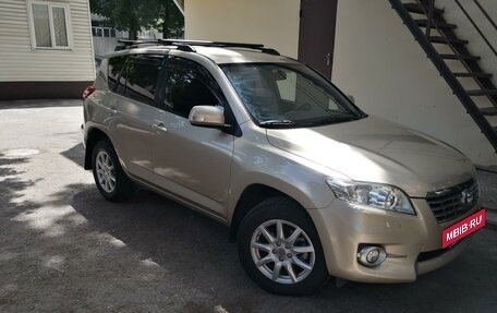 Toyota RAV4, 2010 год, 1 700 000 рублей, 4 фотография