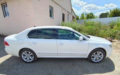 Skoda Superb III рестайлинг, 2012 год, 980 000 рублей, 2 фотография