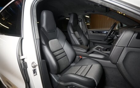 Porsche Cayenne III, 2024 год, 24 600 000 рублей, 8 фотография