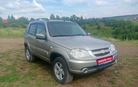 Chevrolet Niva I рестайлинг, 2015 год, 680 000 рублей, 3 фотография