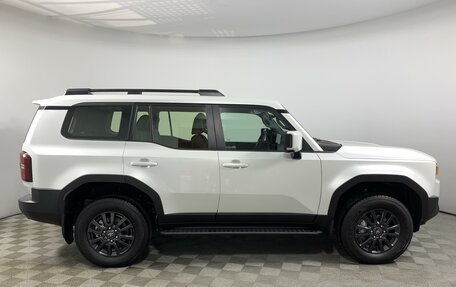 Toyota Land Cruiser Prado, 2024 год, 10 490 000 рублей, 4 фотография