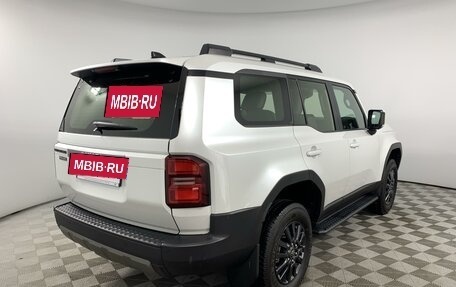 Toyota Land Cruiser Prado, 2024 год, 10 490 000 рублей, 5 фотография