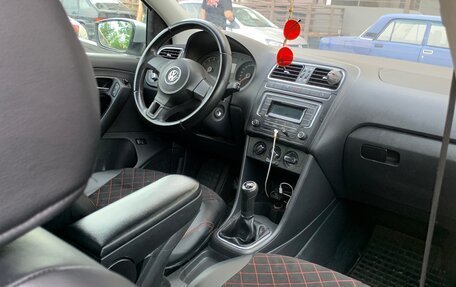 Volkswagen Polo VI (EU Market), 2011 год, 670 000 рублей, 7 фотография