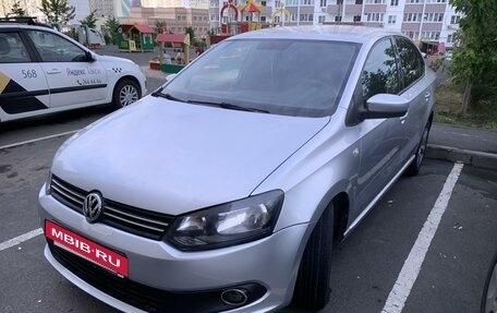 Volkswagen Polo VI (EU Market), 2011 год, 670 000 рублей, 3 фотография