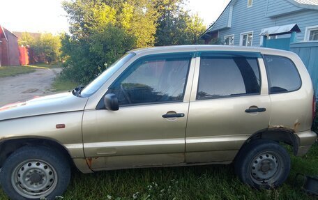 Chevrolet Niva I рестайлинг, 2004 год, 500 000 рублей, 4 фотография