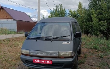 Toyota Town Ace III, 1989 год, 250 000 рублей, 1 фотография