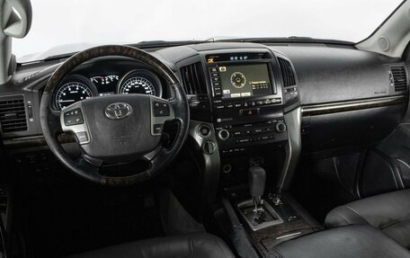 Toyota Land Cruiser 200, 2010 год, 3 200 000 рублей, 24 фотография