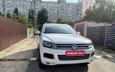 Volkswagen Touareg III, 2012 год, 2 700 000 рублей, 4 фотография