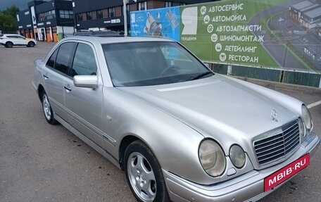 Mercedes-Benz E-Класс, 1997 год, 298 000 рублей, 3 фотография