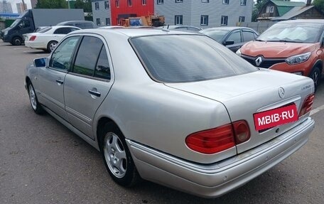 Mercedes-Benz E-Класс, 1997 год, 298 000 рублей, 4 фотография