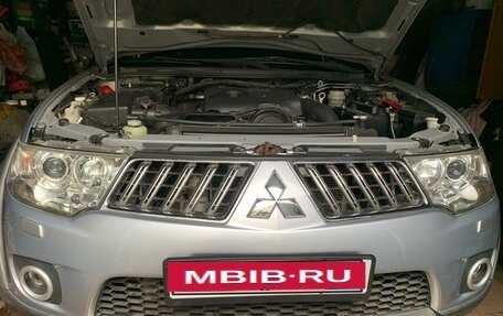 Mitsubishi Pajero Sport II рестайлинг, 2013 год, 1 850 000 рублей, 2 фотография