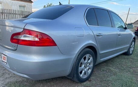 Skoda Superb III рестайлинг, 2008 год, 1 000 000 рублей, 2 фотография