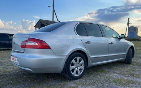 Skoda Superb III рестайлинг, 2008 год, 1 000 000 рублей, 3 фотография