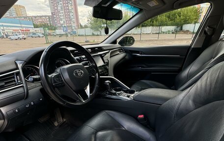 Toyota Camry, 2019 год, 2 450 000 рублей, 6 фотография