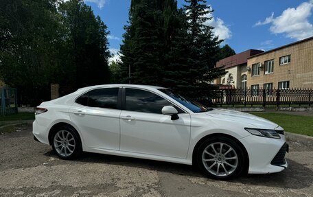 Toyota Camry, 2019 год, 2 450 000 рублей, 4 фотография