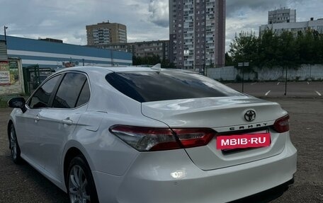 Toyota Camry, 2019 год, 2 450 000 рублей, 5 фотография