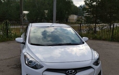 Hyundai i30 II рестайлинг, 2013 год, 1 050 000 рублей, 2 фотография