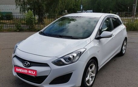 Hyundai i30 II рестайлинг, 2013 год, 1 050 000 рублей, 3 фотография