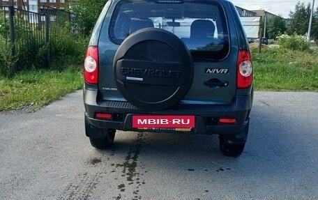 Chevrolet Niva I рестайлинг, 2015 год, 750 000 рублей, 3 фотография