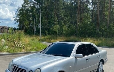 Mercedes-Benz E-Класс, 1998 год, 530 000 рублей, 1 фотография