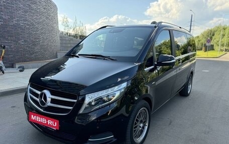 Mercedes-Benz V-Класс, 2015 год, 3 890 000 рублей, 3 фотография