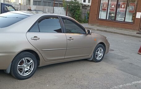 Toyota Camry V40, 2004 год, 700 000 рублей, 3 фотография