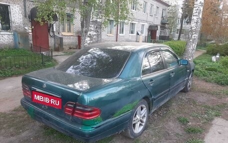 Mercedes-Benz E-Класс, 1998 год, 170 000 рублей, 6 фотография