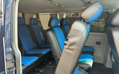 Volkswagen Caravelle T5, 2012 год, 1 650 000 рублей, 8 фотография