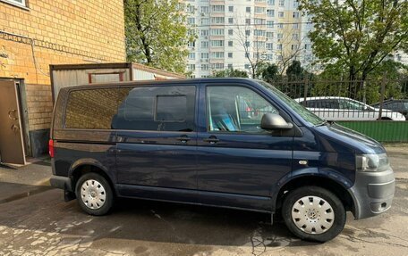 Volkswagen Caravelle T5, 2012 год, 1 650 000 рублей, 3 фотография