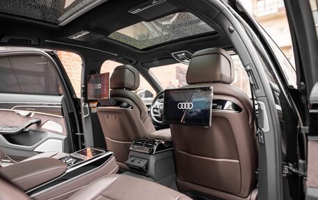 Audi A8, 2020 год, 8 999 999 рублей, 17 фотография