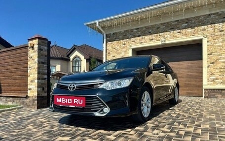 Toyota Camry, 2018 год, 2 150 000 рублей, 4 фотография