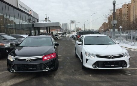 Toyota Camry, 2018 год, 2 150 000 рублей, 8 фотография