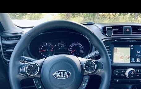 KIA Soul II рестайлинг, 2018 год, 1 740 000 рублей, 6 фотография