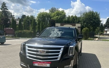 Cadillac Escalade IV, 2019 год, 9 000 000 рублей, 2 фотография