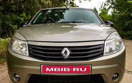 Renault Logan I, 2010 год, 567 000 рублей, 2 фотография