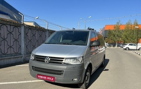 Volkswagen Transporter T5 рестайлинг, 2012 год, 2 000 000 рублей, 1 фотография