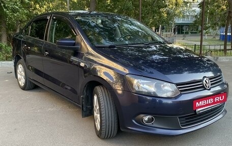 Volkswagen Polo VI (EU Market), 2011 год, 815 000 рублей, 2 фотография