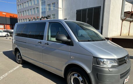 Volkswagen Transporter T5 рестайлинг, 2012 год, 2 000 000 рублей, 4 фотография