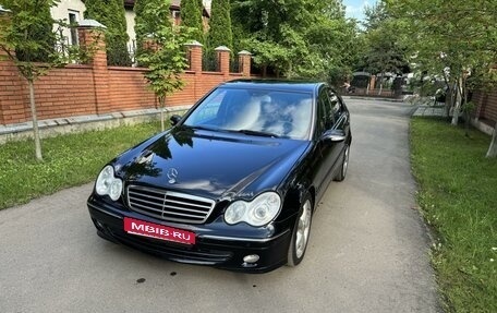 Mercedes-Benz C-Класс, 2006 год, 830 000 рублей, 2 фотография