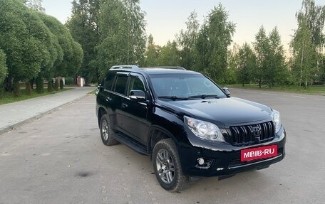 Toyota Land Cruiser Prado 150 рестайлинг 2, 2011 год, 2 850 000 рублей, 2 фотография