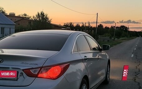 Hyundai Sonata VI, 2010 год, 970 000 рублей, 5 фотография