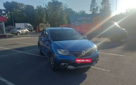 Renault Logan II, 2019 год, 1 099 000 рублей, 6 фотография