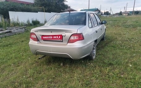 Daewoo Nexia I рестайлинг, 2011 год, 250 000 рублей, 3 фотография