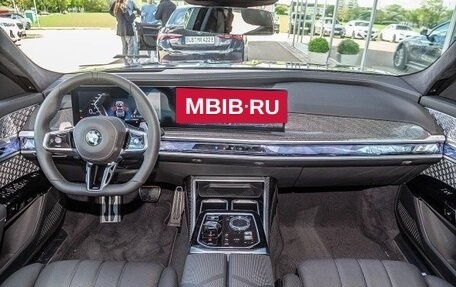 BMW 7 серия, 2024 год, 16 999 000 рублей, 15 фотография