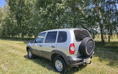 Chevrolet Niva I рестайлинг, 2015 год, 756 000 рублей, 7 фотография