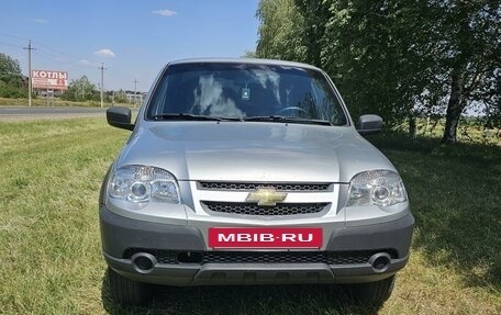 Chevrolet Niva I рестайлинг, 2015 год, 756 000 рублей, 2 фотография