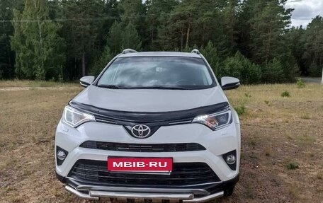 Toyota RAV4, 2017 год, 3 155 000 рублей, 2 фотография