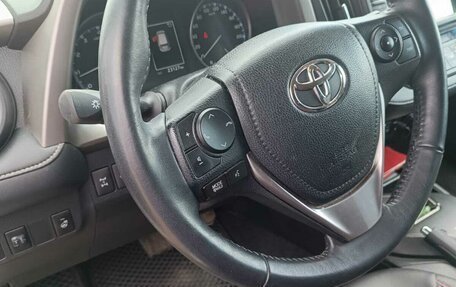 Toyota RAV4, 2017 год, 3 155 000 рублей, 12 фотография