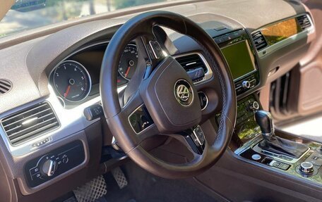 Volkswagen Touareg III, 2011 год, 2 550 000 рублей, 14 фотография